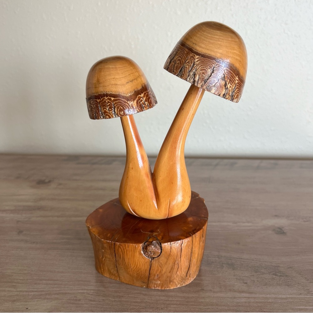 Mushroom Wood Hand Carved Figurine 1973 Signed Two-Toned MCM RARE Home Decor - Picture 3 of 11
